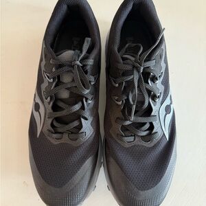 Saucony Black and Gray Athletic Shoes, Peregrine 14, Size 12